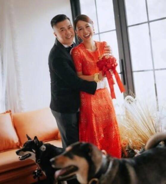 黄心颖晒婚礼照幸福洋溢 回应怀孕传闻称要努力