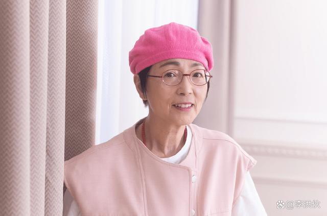 明星的尽头是带货，石榴姐宣布息影带货，一场直播赚一百万