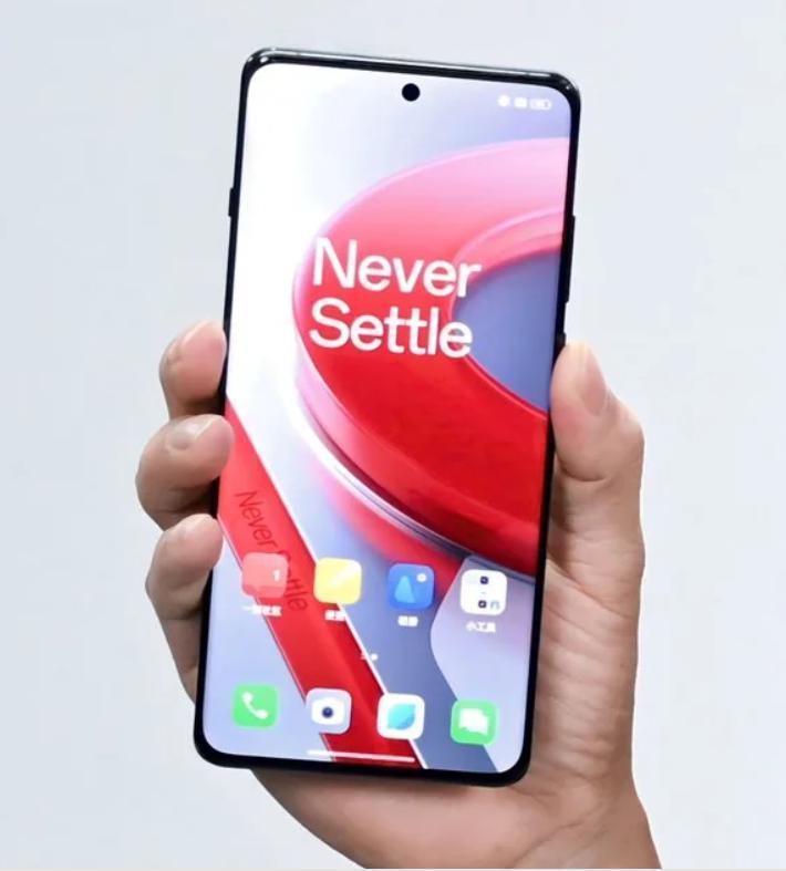 一加新机现身 Geekbench：骁龙 8 Gen 3 搭配 16GB 内存，安卓 14