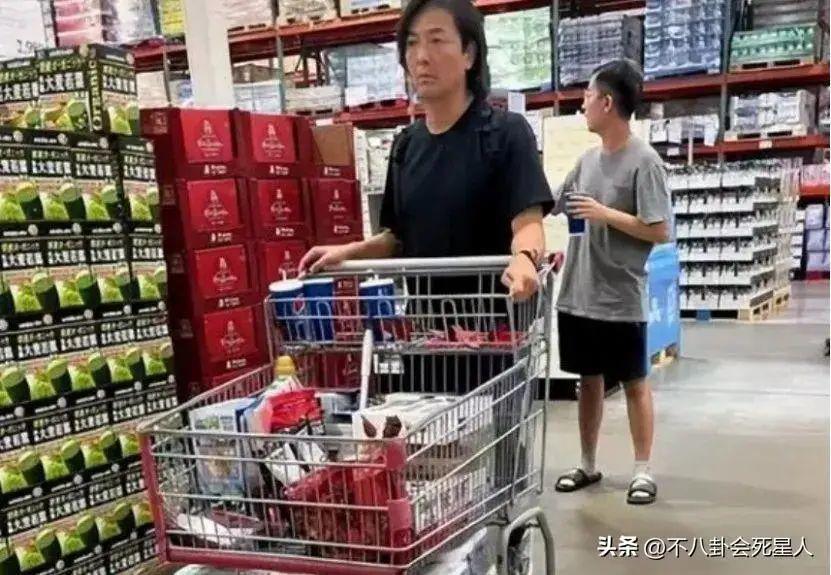 56岁郑伊健发福憔悴认不出，妻子定居日本，身家数亿至今无子