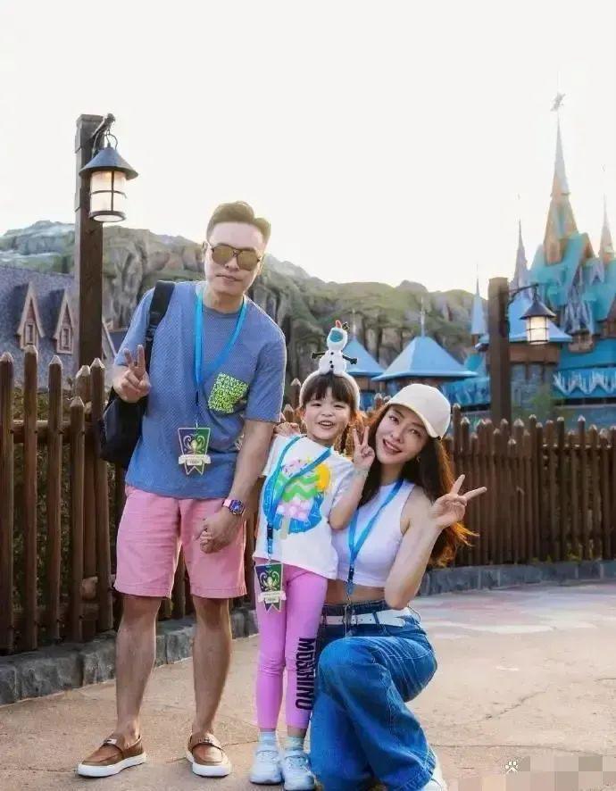 熊黛林结婚七周年甜蜜晒照，破除外界质疑：七年不痒，唯幸福相伴