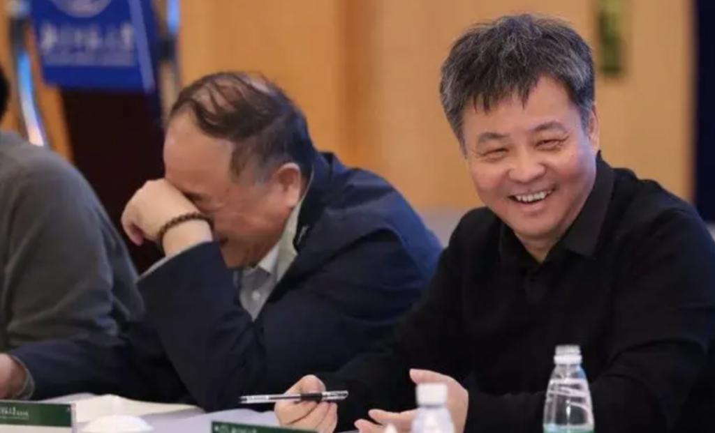 余华：一边大开杀戒，一边装知心小狗