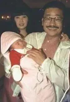 香港女星生下重度自闭症儿子，独自抚养20年，现在怎么样了？