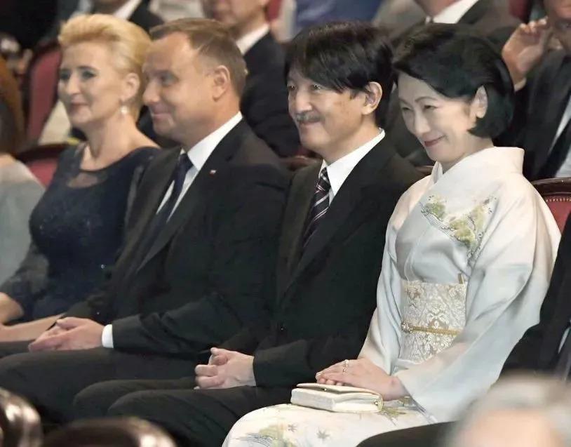 这这这这这就结婚了？？