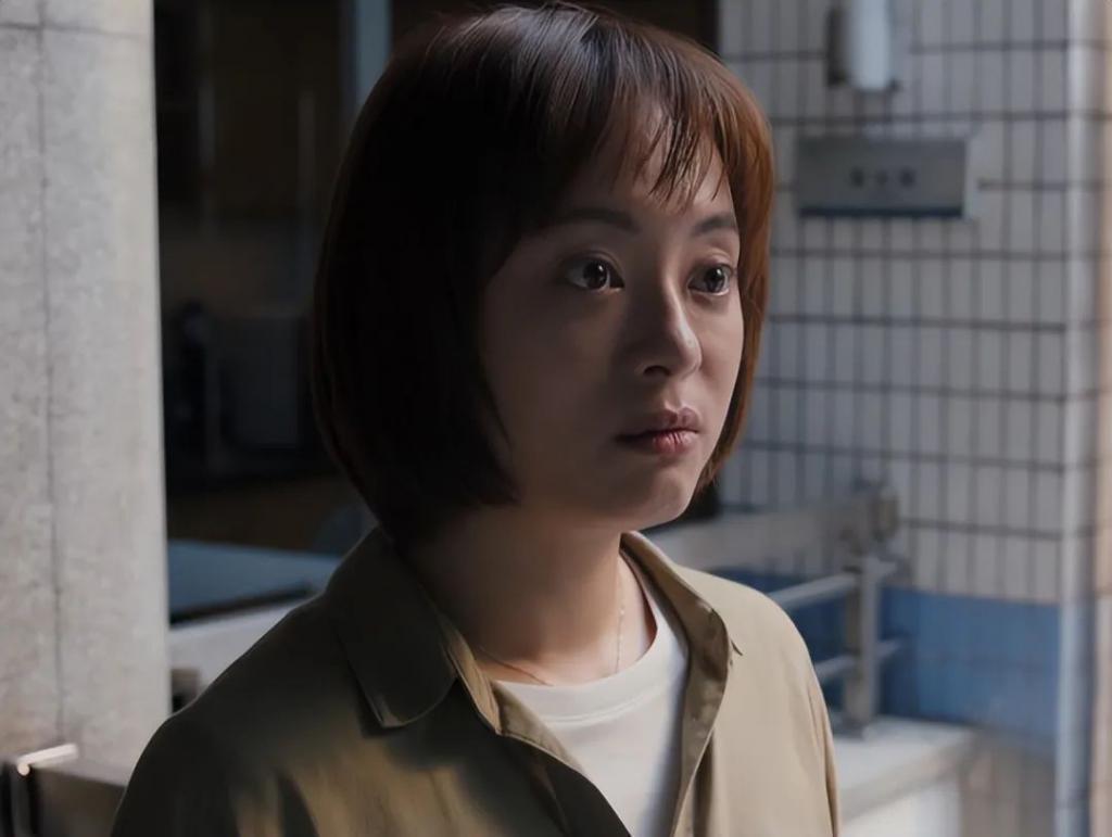 人到中年越长越凶，年轻时不可方物，网友：惹不起