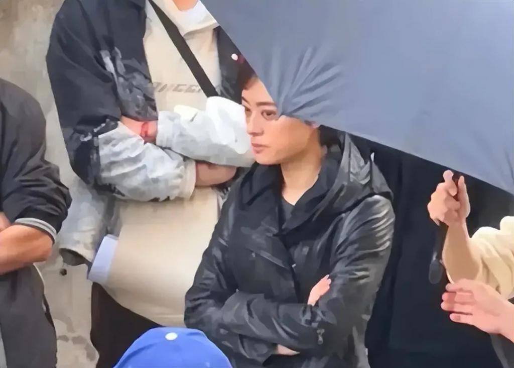 人到中年越长越凶，年轻时不可方物，网友：惹不起