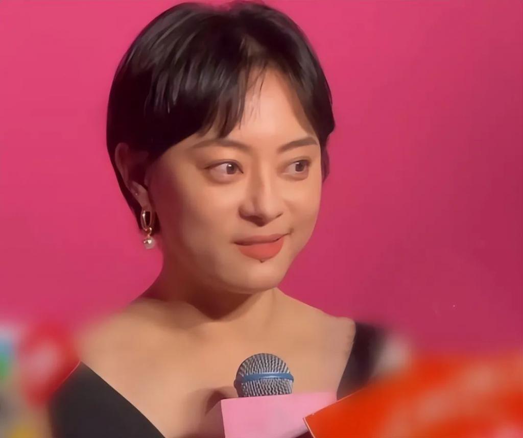 人到中年越长越凶，年轻时不可方物，网友：惹不起