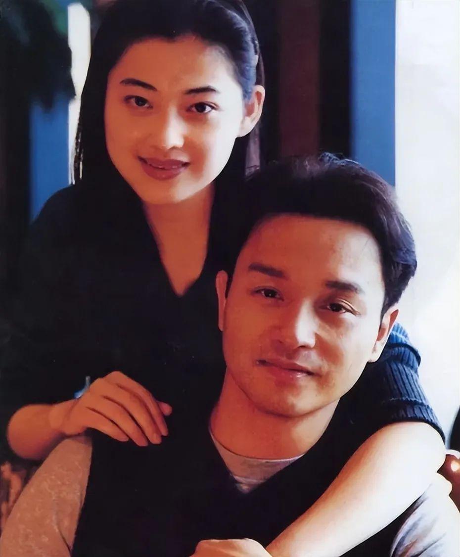 人到中年越长越凶，年轻时不可方物，网友：惹不起