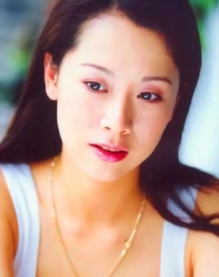 人到中年越长越凶，年轻时不可方物，网友：惹不起