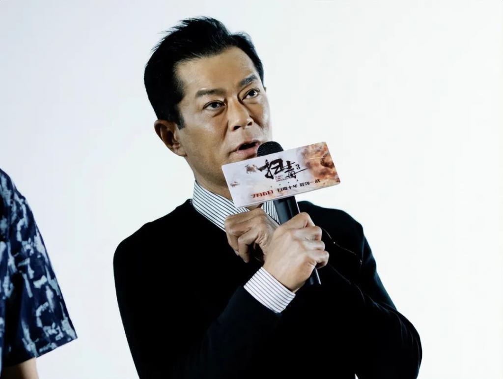 人到中年越长越凶，年轻时不可方物，网友：惹不起