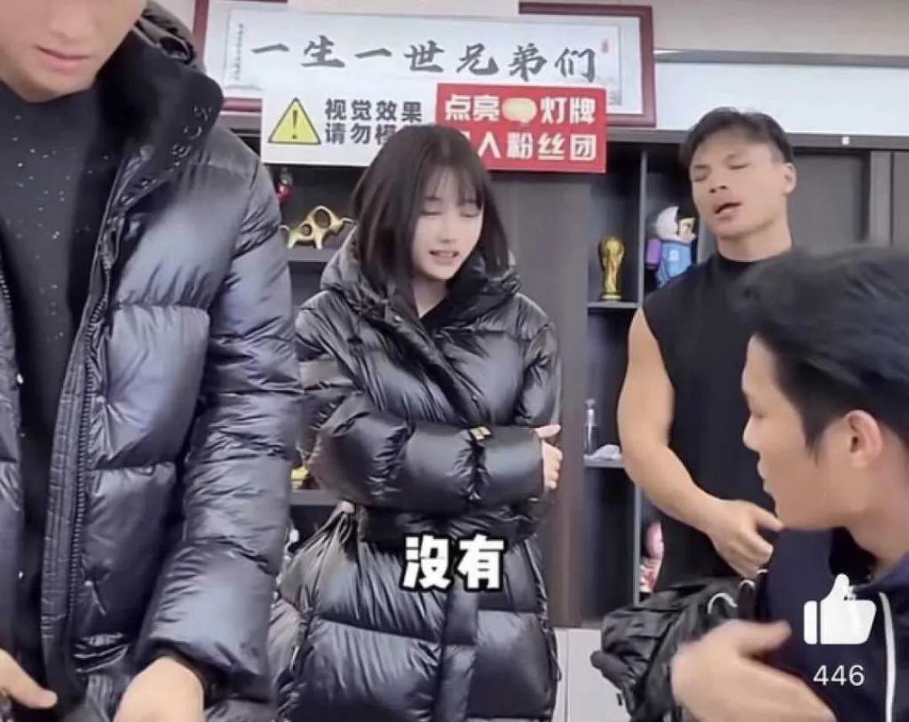 太过低俗，“疯狂小杨哥”还能狂多久？