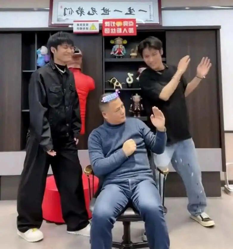 太过低俗，“疯狂小杨哥”还能狂多久？