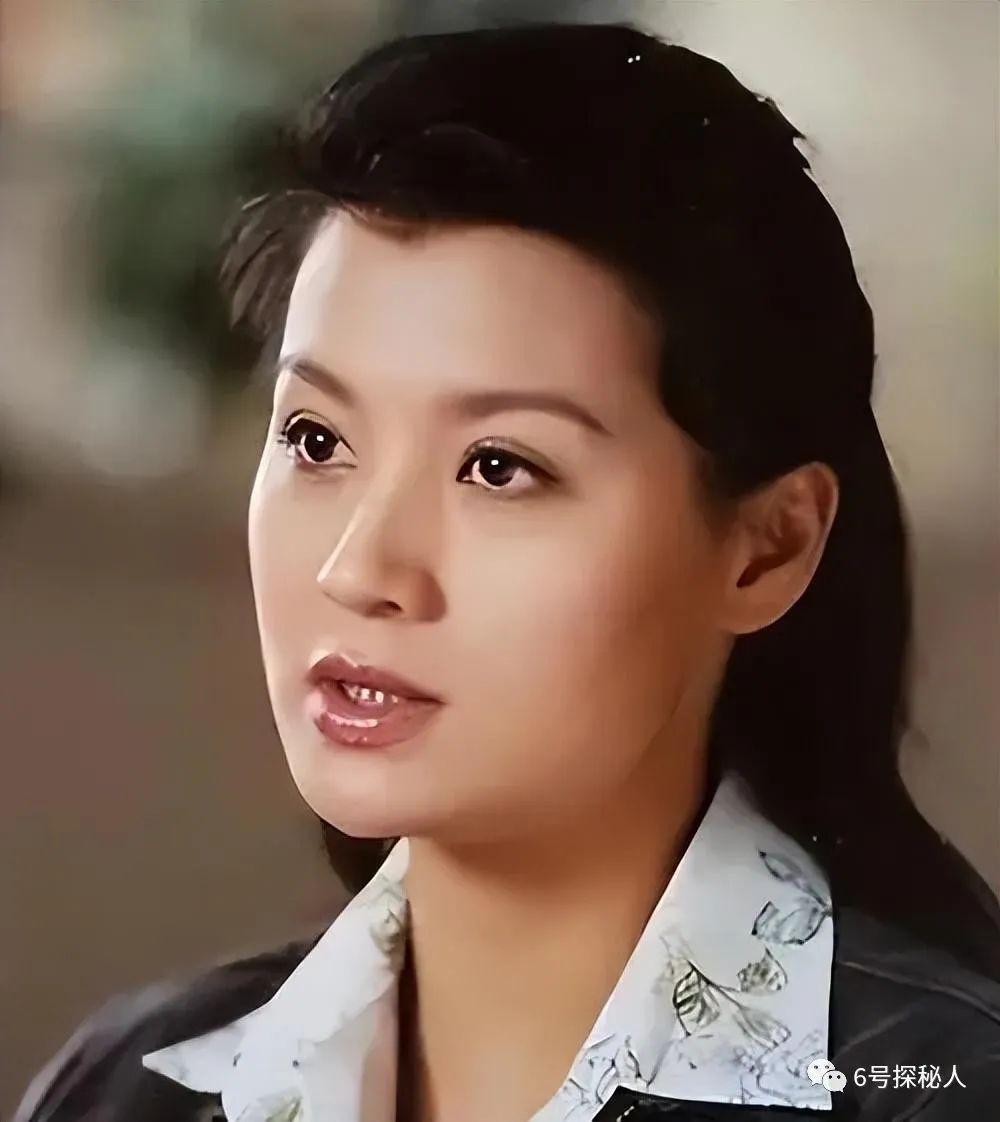 李幼斌为何宁愿背负“抛妻弃子”骂名也要和二婚带娃的她结婚？