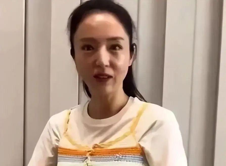 “不老女神”是假的！眼袋重、皱纹深、生图揭露“人间真实”