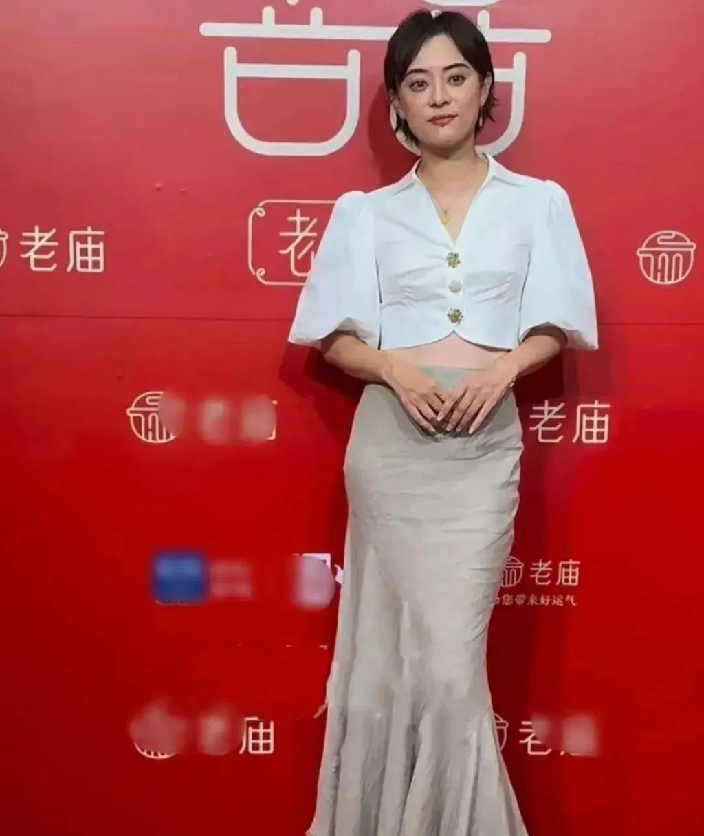 “不老女神”是假的！眼袋重、皱纹深、生图揭露“人间真实”
