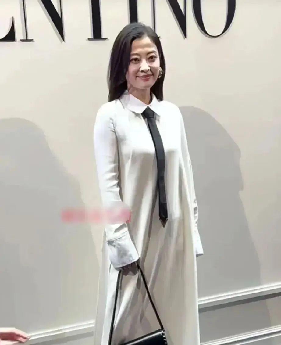 “不老女神”是假的！眼袋重、皱纹深、生图揭露“人间真实”