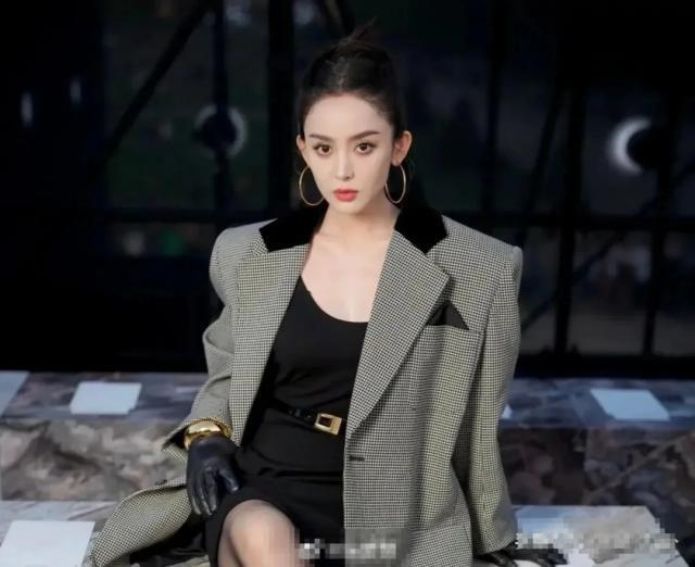 丑出国门？怎么都嫌她丢人啊…