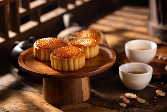 “联名”上瘾，这次白酒盯上了月饼