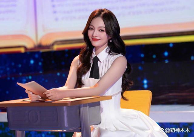 张韶涵坚定爱国立场，却遭王心凌粉丝攻击，无惧造谣用法律反击