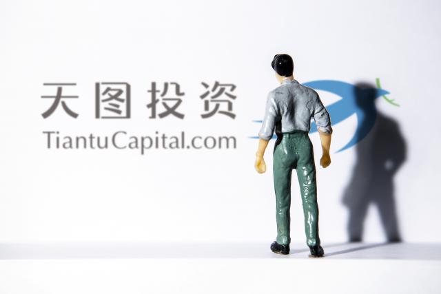 周黑鸭、奈雪、小红书背后的投资人，IPO了