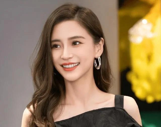 杨颖首次回应风波被指避重就轻，三点因素决定走向