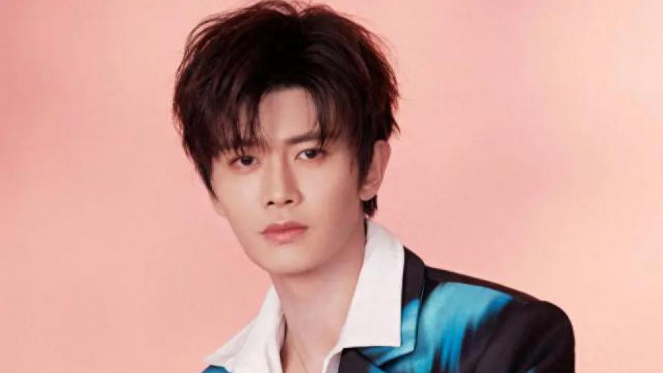 演员关宇曝卓伟瓜被买走，R姓男星花了三千万，任嘉伦陷争议