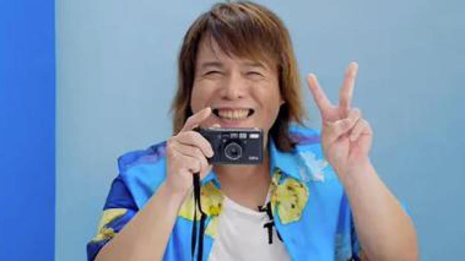 “又土又丑，他靠摆烂又红了”