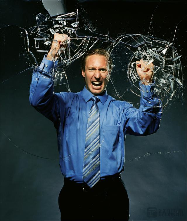 磷酸铁锂龙头德方纳米：无视产能过剩风险，仍豪掷80亿疯狂扩产