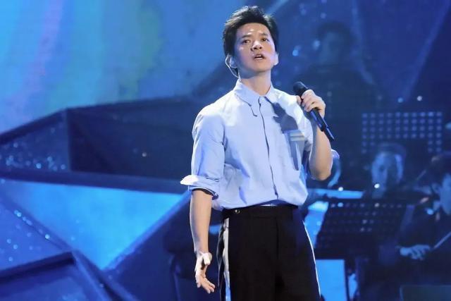 李健说希望所有人简单轻松，李佳琦骂网友没努力，谁才是毒鸡汤？