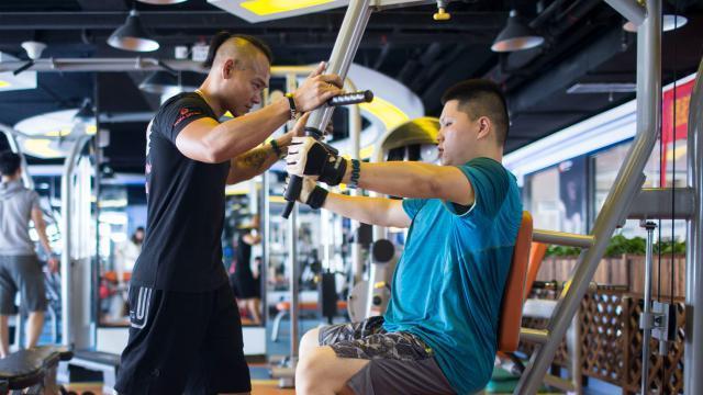 健身教练不卖课，怎么赚钱？