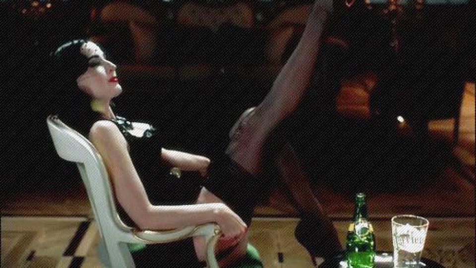 Lisa扔出的回旋镖，正中内娱头上