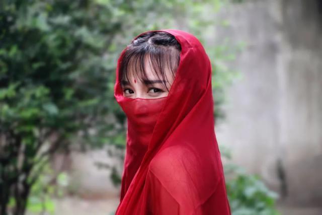 消失两年，李子柒为何依然被偏爱？