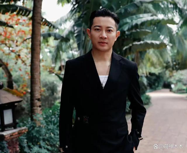 罗中旭声明遭打脸，被曝专爱撩20岁小姑娘，曾直言就喜欢年轻的