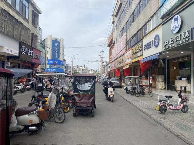 县城，新茶饮的“绞肉机”