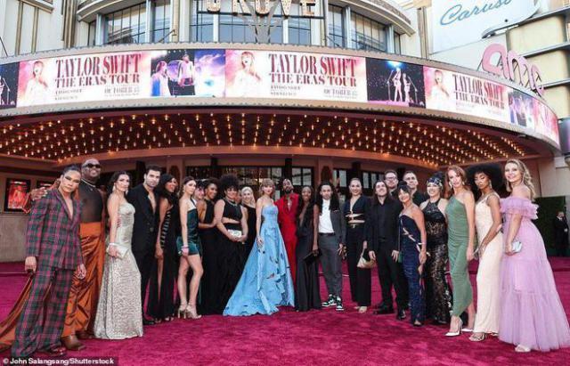 泰勒·斯威夫特闪耀自己电影的首映礼，裙子8.8万很华丽