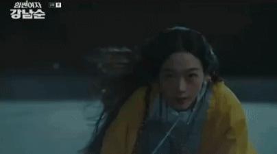 不谈恋爱后，疯过了头？