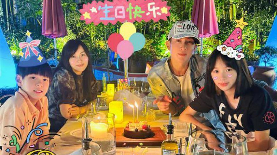 吴尊晒一家四口庆生照 女儿NeiNei变瘦许多