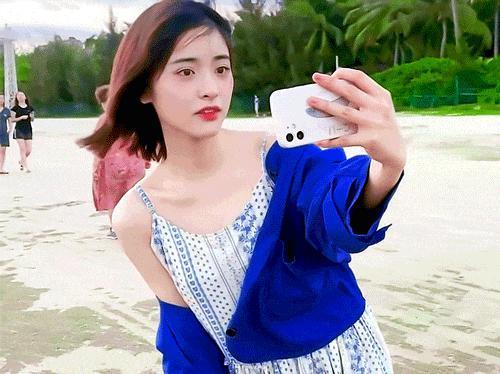 在国内被骂普到国外红到发紫，她的“普”就是最大加分项