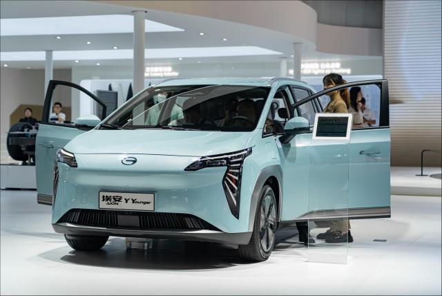 埃安向实，昊铂向虚