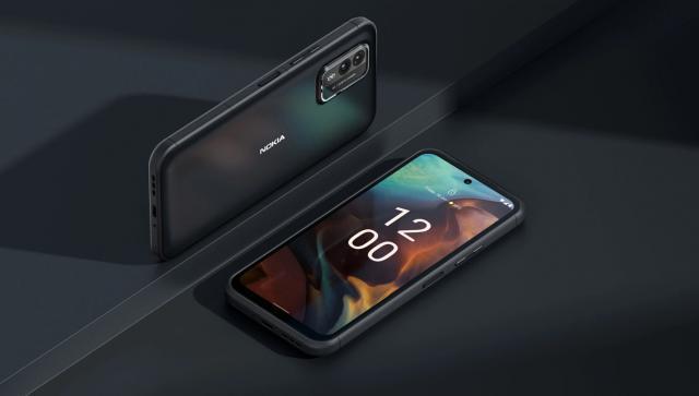 诺基亚，这下真成 “ 山寨机 ” 了！