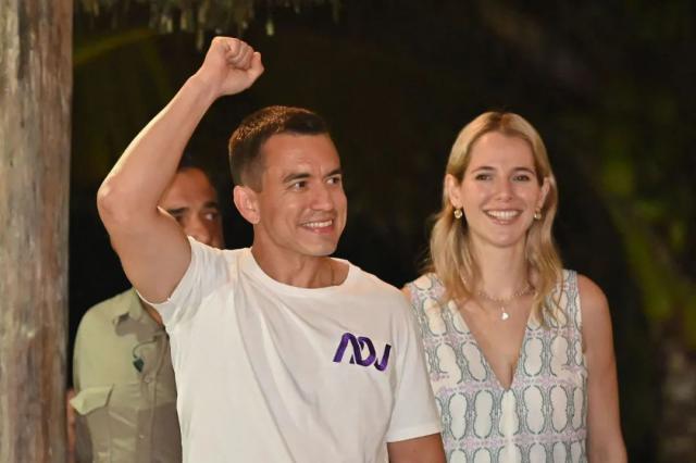 阿根廷总统费尔南德斯抵达北京