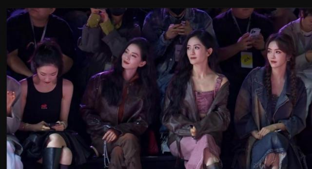 上海这一夜：娜然芭比粉，张天爱很敢穿，但47岁曾黎赢了