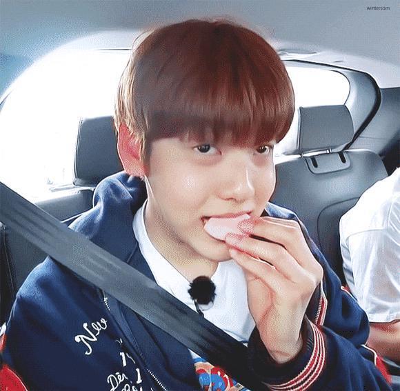 男爱豆揭秘他们的身材管理方法：想吃就吃