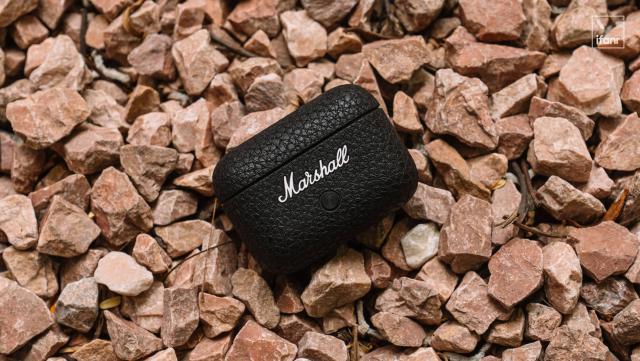 MOTIF II A.N.C. 体验：防水搭配 30 小时续航，Marshall 在招牌摇滚风上做了一些实用升级