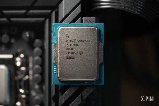 英特尔14代酷睿上手！虽然是牙膏，但是挺香。