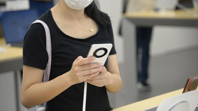 你抢不到的华为Mate60，运营商采购了120万台