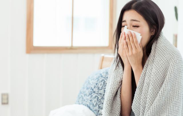 当代“脆皮年轻人”，捧热中式养生