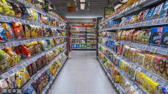 零食折扣店，瓜分县城青年