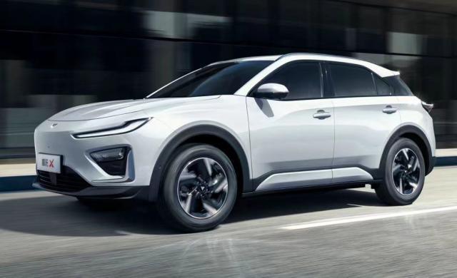 哪吒汽车江峰：计划 2026 年转型全球高科技公司，实现百万辆销量