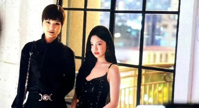 李宇春高调出席辱华品牌活动，真当互联网没记忆